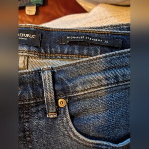 High-rise Straight Jean